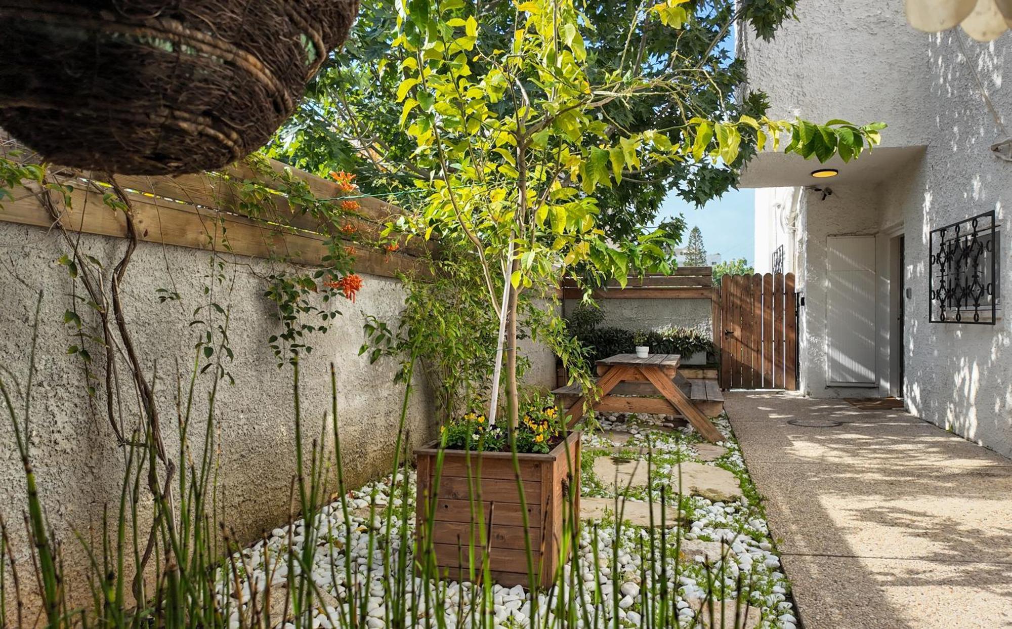 Rosen Villa At Ramat Hahayal Tel Aviv Exterior photo